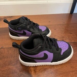 Jordan 1Low Alt toddler shoe